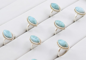 Anillo Sukhmani de Plata de Ley 925 con Larimar Azul Natural Rosa, para Uso Diario, Unisex, con Engaste de Bisel, Estilo Bohemio, Viajero, Tribal - Product Image 2