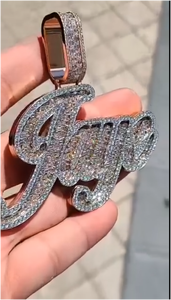 Collier Pendentif Prénom Personnalisé pour Homme, Bicolore, Lettres Moissanite Serties, Bijoux Hip Hop Tendance, Chaîne Cordon - Product Image 4