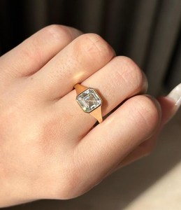 Anillo Solitario de Diamante Cultivado en Laboratorio, Corte Asscher, 1.01CT, Oro de 18K, Ideal para Bodas y Fiestas, para Novias - Product Image 4