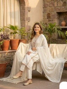 Estilos elegantes y bonitos en 2 colores con bordados de lujo, tallas M a 3XL, corte recto, borde tradicional, conjunto de kurti para adultos. - Product Image 4