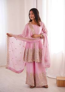 Traje Salwar Kameez de Seda Rosa para Mujer, Bordado con Lentejuelas y Cuentas, Estilo Tradicional Indio y Pakistaní para Bodas - Product Image 3
