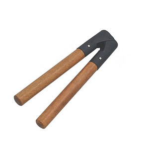 Descornador Manual Veterinario Barnes de 12 Pulgadas con Mango de Madera, Herramienta Reutilizable y Duradera para la Eliminación de Cuernos de Ganado, Cabras y Ovejas - Product Image 4