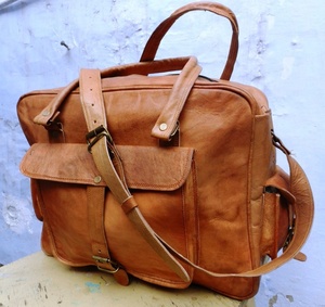 Venta al por mayor Retro Bolsos Casual Crossbody Bolsos Hombro Color Marrón 100% Cuero Genuino Laptop Messenger Bags Para Hombres Y Mujeres - Product Image 2