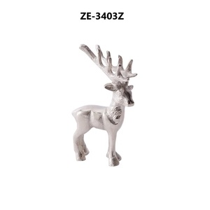 Élégante Sculpture en Fer Faite à la Main, Accent Décoratif Moderne pour Résidences Contemporaines de Designers du Monde Entier, Cerf en Métal Fait Main - Product Image 1