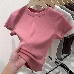 T-shirts courts pour femmes, coupe confortable, tissu doux, design court élégant pour l'été - Product Image 6