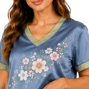 Conjunto de pijama de satén con estampado floral azul acero para mujer, cuello en V, manga corta y pantalones cortos, ropa de dormir suave, personalizada, OEM, ODM. - Product Image 6