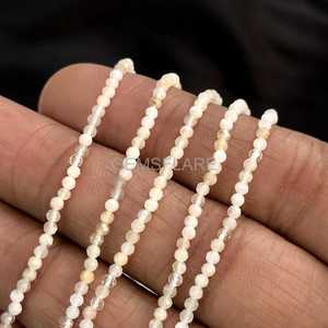 Cuentas redondas microfacetadas de piedra lunar blanca natural de 2 mm, pequeñas cuentas de piedra lunar para la fabricación de joyas, piedras preciosas sueltas facetadas al por mayor. - Product Image 2