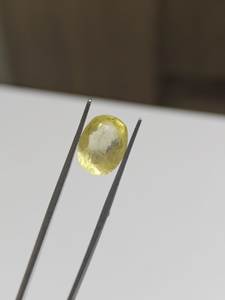 Zafiro Amarillo de Alta Calidad, 9.80 ct, Forma Ovalada, Gema Suelta para Joyería Fina de Exportación - Product Image 3