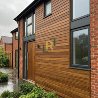 Revêtements muraux extérieurs et bardages en bois Iroko