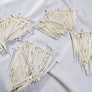 Alta demanda de horquillas para el cabello estilo vikingo de hueso de búfalo blanco a precio económico. - Product Image 1