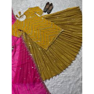 Lehenga Choli de poliéster de diseño y hermosa dupatta para fiestas - Product Image 2