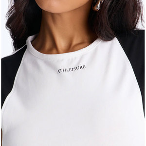 Nouveau design de survêtement, vente chaude, articles de sport d'été, ensemble élégant de survêtement deux pièces pour femme avec short et manches longues - Product Image 6