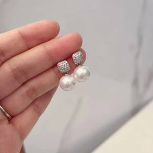 Boucles d'oreilles en argent pur S925 avec perles d'eau douce Edison, style étoile haut de gamme, boucles d'oreilles pendantes en eau douce, polyvalentes, sensation de lumière intense - Product Image 1