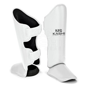 Espinilleras profesionales diseñadas para un alto rendimiento, comodidad y durabilidad, ideales para entrenamientos, partidos y jugadores adultos. - Product Image 3