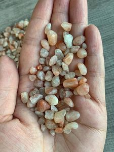 Vente en gros de copeaux de calcite jaune polie, pierre concassée d'agate 3-5mm pour la décoration intérieure et les fêtes par AMAYRA CRYSTALS EXPORTS INDIA - Product Image 5