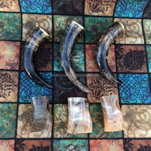 Jarra de cerveza de cuerno estilo vikingo, ecológica, hecha a mano con materiales orgánicos, para fiestas y restaurantes, tazas de cuerno artesanales para beber. - Product Image 4