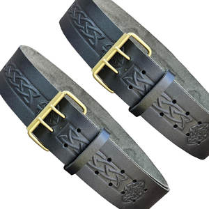 Cinturón Negro con Nudo Celta 2026, Negro Highland con Grabado en Relieve y Hebilla de Latón, Suministros de Fábrica de Moda Global OEM ODM - Product Image 1