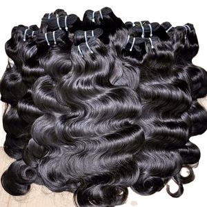 Extension de cheveux naturels doux de qualité supérieure pour femme Look droit avec finition brillante pour femme Utilisation moderne de la mode pour la vente à l'exportation - Product Image 2