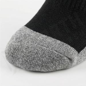 Chaussettes de sport avec semelle adhésive absorbant les chocs, semelle rembourrée, antidérapantes, pour le football, le basketball, la course à pied, couleur personnalisée - Product Image 6