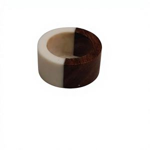 Ronds de serviette élégants en bois avec incrustation de résine bleue |   Porte-objets décoratifs pour les événements de dîner formels et les présentations de table élégantes - Product Image 1