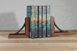 Porte-livres modernes en métal, style traditionnel, pour une décoration intérieure contemporaine, offrant un support fonctionnel pour les livres et un attrait visuel épuré - Product Image 5