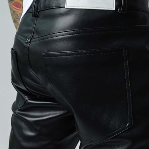 กางเกงคาร์โก้ผู้ชายสีดำเคลือบ PU เอวยางยืด มีกระเป๋าหลายช่อง สไตล์สตรีท ผ้าทอเนื้อหนา ใส่ได้ในฤดูใบไม้ร่วง - Product Image 5