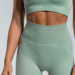 Women High Quality Solid Front Logo Breathable Activewear <b>Yoga</b> <b>Set</b> 2-Piece <b>Set</b> for Fitness and <b>Yoga</b> Training - Product Image 4