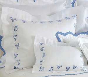 Parures de lit en coton personnalisées brodées de feuilles bleues avec ourlet festonné, taies d'oreiller, pour la maison, l'hôtel et les mariages – Vente en gros - Product Image 2