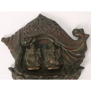 Ídolo para colgar en la pared hecho a mano de latón de 8 pulgadas Lakshmi Ganesha tallado en tapices de concha Categoría de producto - Product Image 1