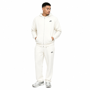 Survêtement Homme Personnalisé en Coton Molletonné Épais – Collection Automne Hiver – Logo Frontal – Athleisure Deux Pièces – Fournisseur en Gros - Product Image 1