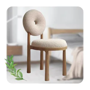 İskandinav tarzı ahşap bacaklar yemek odası sandalyeler için restoranlar ve kahve dükkanı modern lüks beyaz buklet kumaş yemek boynuz sandalye