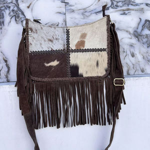 Bolso bandolera de cuero con flecos de piel de vaca, parches de piel, bolso de mano de cuero con pelo, bandolera de moda estilo gitano, bolsos elegantes de gran venta - Product Image 1