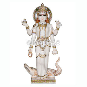 รูปปั้นเทพีกังก้าทำจากหินอ่อนที่ยืนอยู่ |   พระแม่กังก้ารูปปั้นทำมือพร้อมมาการ่า - มาลียาส - Product Image 1