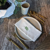 Serviettes de table carrées en coton brodé jetables en gros 60x60cm écologiques réutilisables pour hôtels, restaurants, mariages