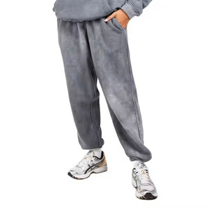 Ensemble deux pièces décontracté pour femme : sweat à capuche gris en molleton et pantalon de jogging assorti, coupe ample, tricoté, couleur unie, toutes saisons - Product Image 4