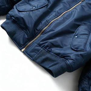 Blouson bomber classique, blouson bomber urbain haut de gamme, blouson bomber élégant pour homme, blouson bomber moderne léger, blouson bomber classique à fermeture éclair - Product Image 4
