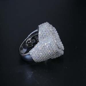 Anillo de Plata de Ley con Baño de Rodio, Diamante de Corte Redondo, Corte Baguette de Lujo, Color D, Unisex, para Bodas y Fiestas - Product Image 5