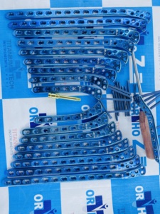 Plaque de fixation tibiale proximale latérale en titane de grade 5, 5 mm, 5 à 13 trous, L & R, avec vis (65 pièces) ORTHO ZE ORZ-OP-00032 - Product Image 5