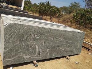 Dalles de granit blanc Kuppam de qualité supérieure pour plans de travail de cuisine, comptoirs de salle de bain, tables à manger, cuisine disponible à la vente - Product Image 6