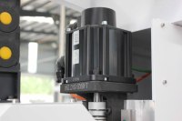 Routeur CNC M8 ATC 2500*1300mm avec 12 axes linéaires, magazine HQD9KW, servomoteur LNC Leadshine, vis Hiwin TBI et déchargement automatique pour le travail du bois