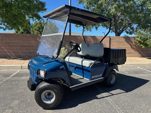 Chariot utilitaire électrique Premium Club Car Carryall, véhicule de transport robuste pour le golf, idéal pour les centres de villégiature, les fermes, l'industrie et les entrepôts - Product Image 2