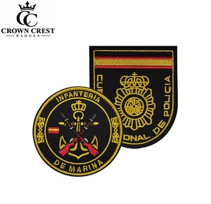 Insignia de Lujo al por Mayor para Blazer con Bordado Dorado Personalizado y Pin de Seguridad para Ropa y Accesorios de Moda - Product Image 1