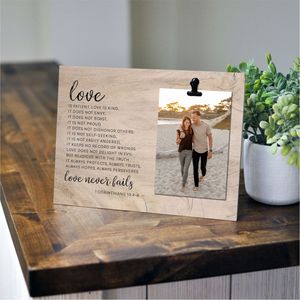 Marco de Fotos de Madera al por Mayor con Clip Metálico, Soporte para Exhibición de Fotos con Frases de Amor, Impresión Personalizada, Regalo para Parejas - Product Image 1