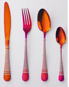 Juego de cubiertos modernos de metal, cuchillo, tenedor, cuchara, cucharilla, con revestimiento multicolor, apto para lavavajillas, para fiestas y utensilios de cocina. - Product Image 1