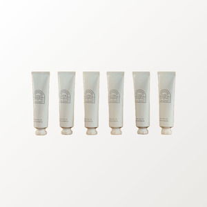 Crema de manos Reopyum La Fleur 50 ml, loción floral en tubo para regalo de Navidad, productos de cuidado personal - Product Image 2