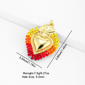 QIKU Heiliges Herz Christlicher vergoldeter Anhänger mit bunten Perlen – Religiöses Design für die Halskettenherstellung – Fabrikpreis, niedrige Mindestbestellmenge - Product Image 3