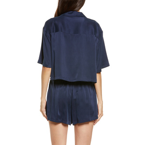 Ensemble de pyjama en satin pour femme, 2 pièces, vêtements de nuit en soie, manches longues, vêtements de détente, pyjama boutonné, haut court, short, ensemble en soie - Product Image 2