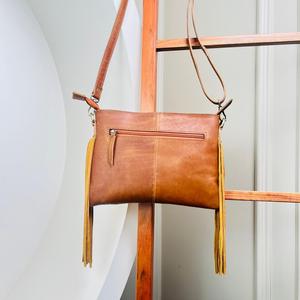 2025 nouveau sac à main en cuir repoussé à la main pour femmes à la mode sacs à bandoulière en cuir de vachette de luxe de haute qualité - Product Image 6