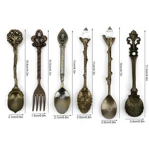 Ensemble de couverts sculptés antiques de vente chaude-Ensemble de couverts antiques de 6 pièces au design vintage pour la fête, le mariage et les cadeaux - Product Image 3