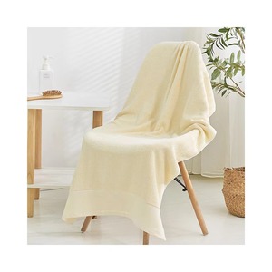 Toalla de Playa Plegable de Lujo para Verano, Antiarena, Suave, Grabada, Venta al por Mayor, Personalizable - Product Image 1